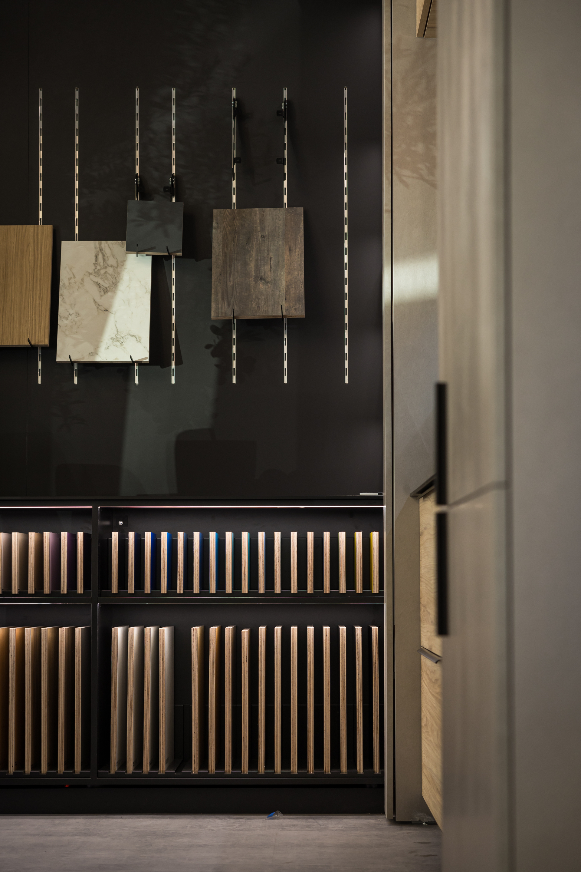 Pe 26 martie, noul showroom Fundermax si-a deschis portile in centrul orasului Bucuresti